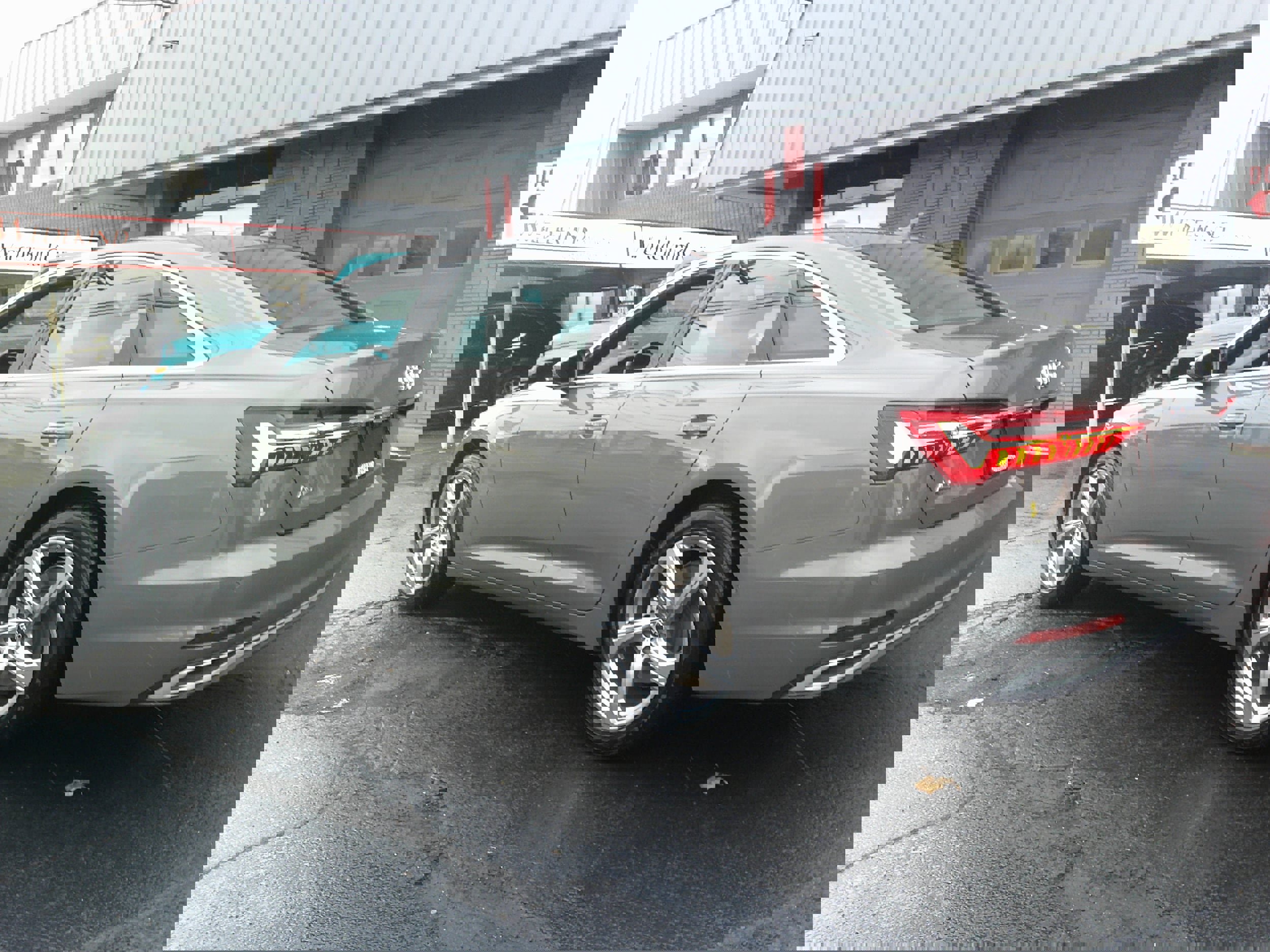 Used 2024 Audi A6 Premium Plus image 5