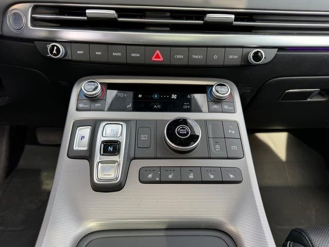 Used 2024 Hyundai Palisade Calligraphy image 18