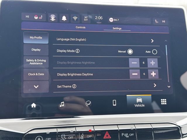 Used 2025 Jeep Compass Limited image 31