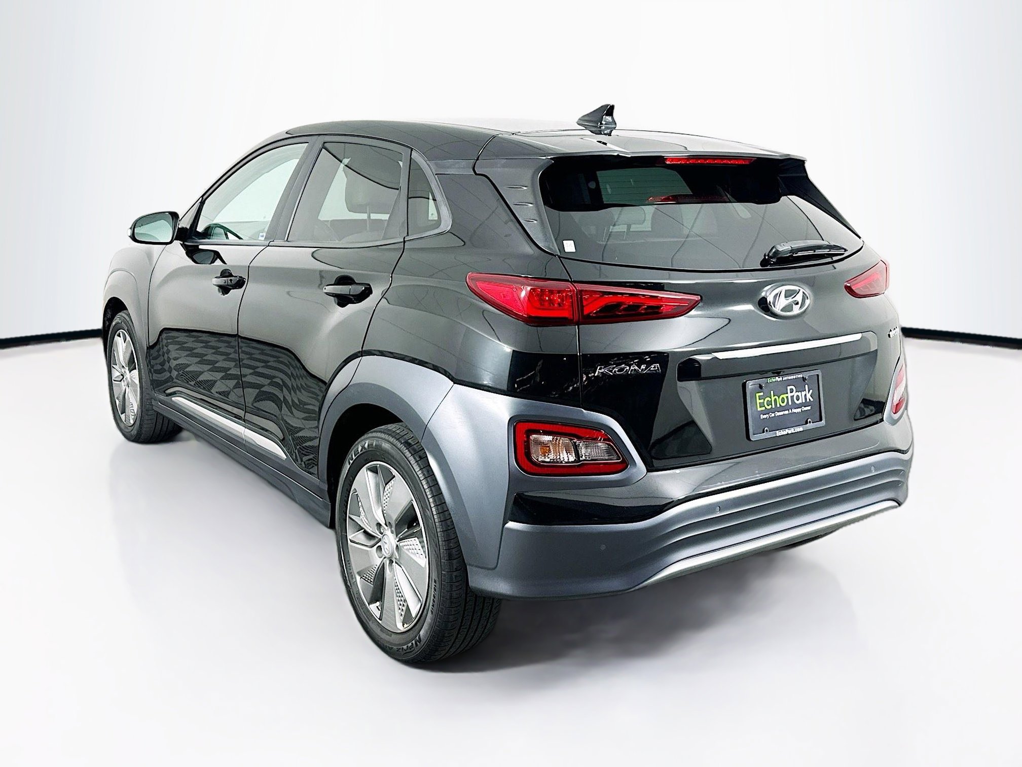 Used 2021 Hyundai Kona Ultimate w/ Cargo Package image 5