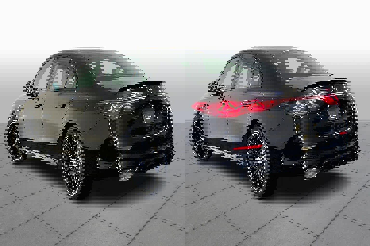 New 2026 Mercedes-Benz E 53 AMG e 4MATIC Sedan image 3