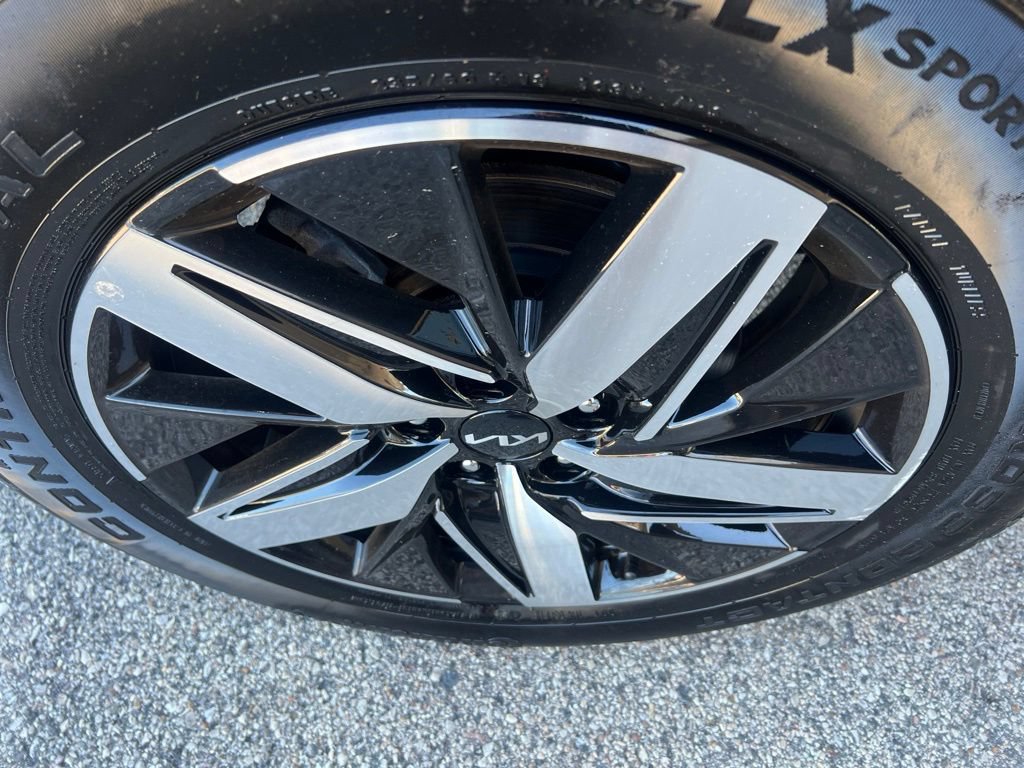 Certified 2023 Kia Sorento EX w/ Panoramic Sunroof Package FWD image 43