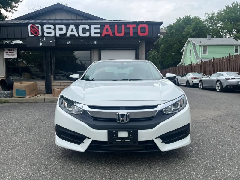 Used 2018 Honda Civic EX image 2
