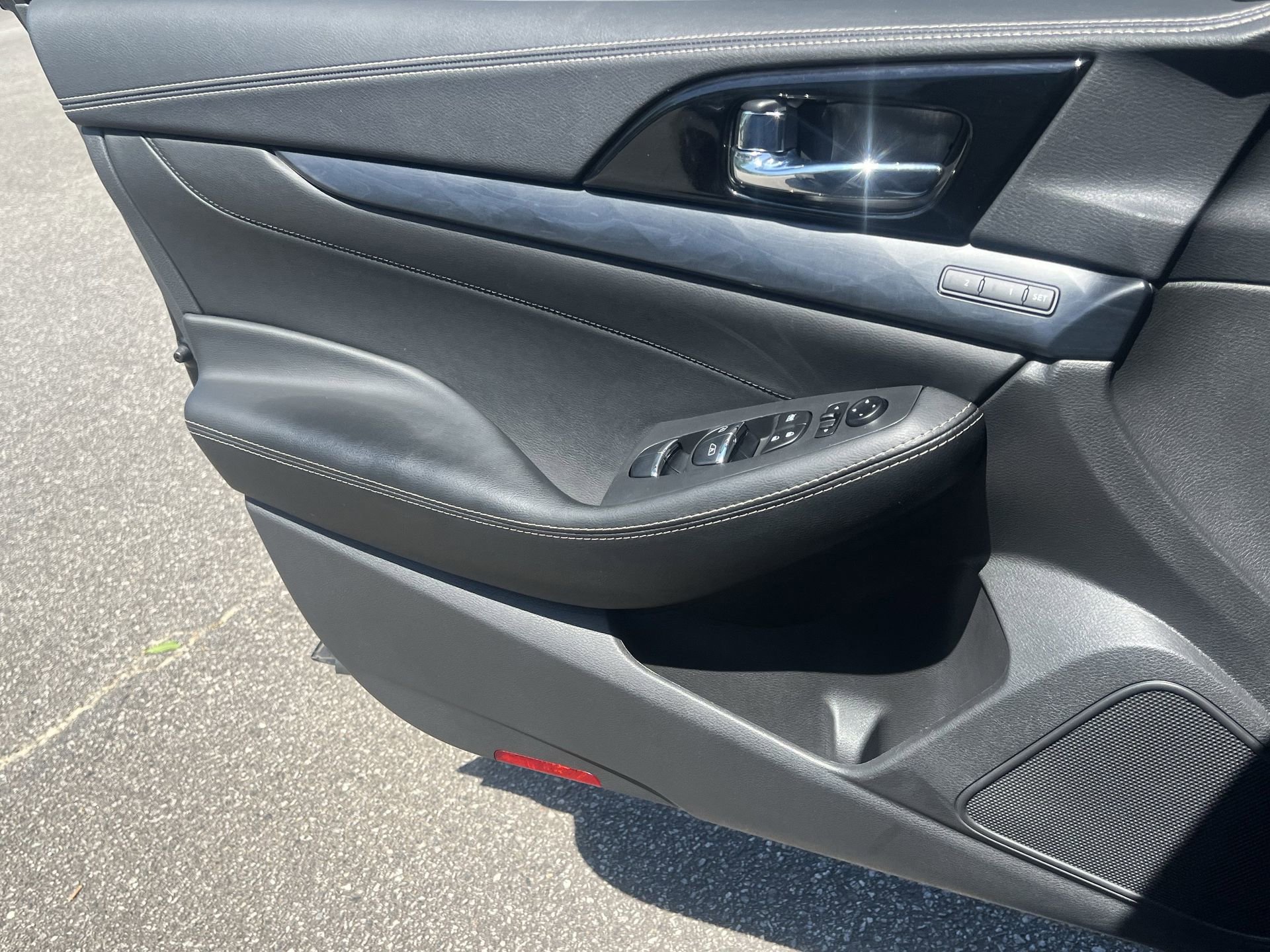 Certified 2023 Nissan Maxima Platinum w/ Sport Mat Group FWD image 15