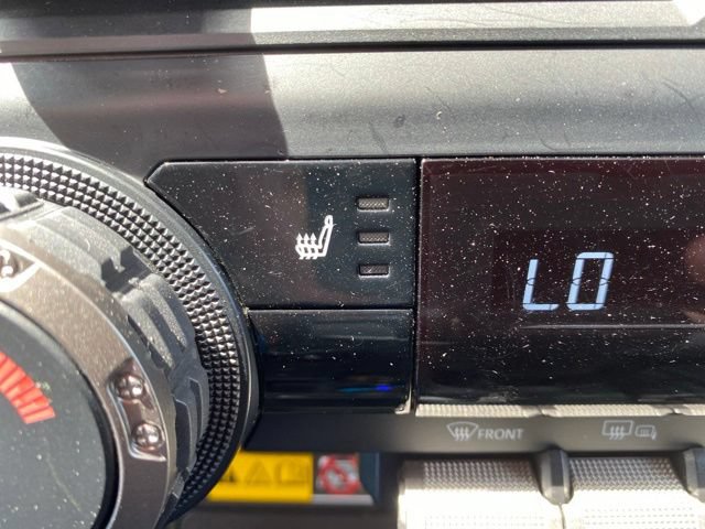 Certified 2024 Toyota Tacoma SR5 AWD/4WD image 11