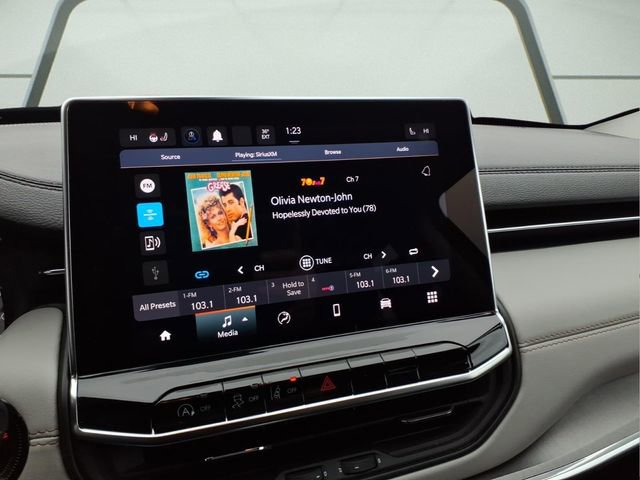 Used 2022 Jeep Compass Limited image 16