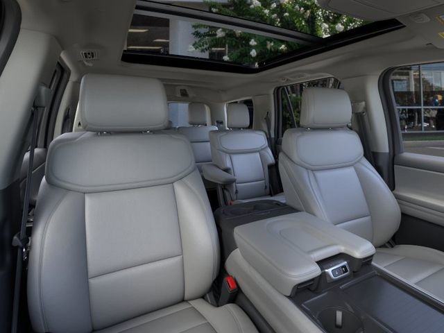 New 2026 Ford Expedition Active RWD image 10
