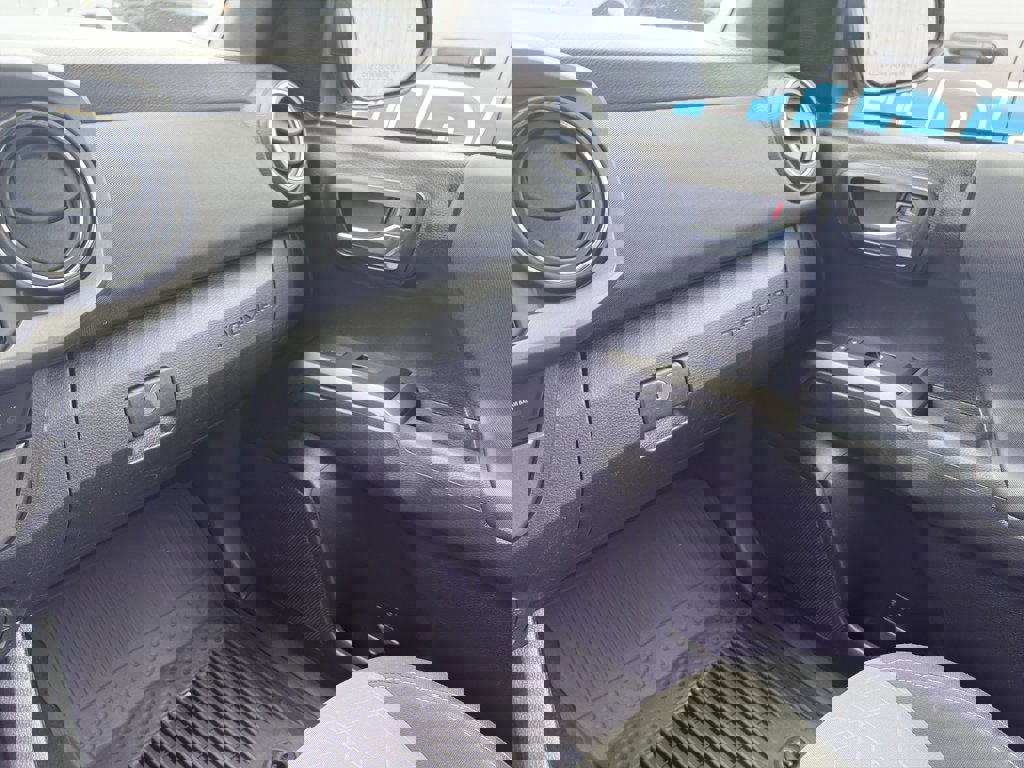 Used 2022 Toyota Tacoma TRD Sport image 16