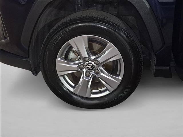 Certified 2025 Toyota RAV4 XLE FWD image 23
