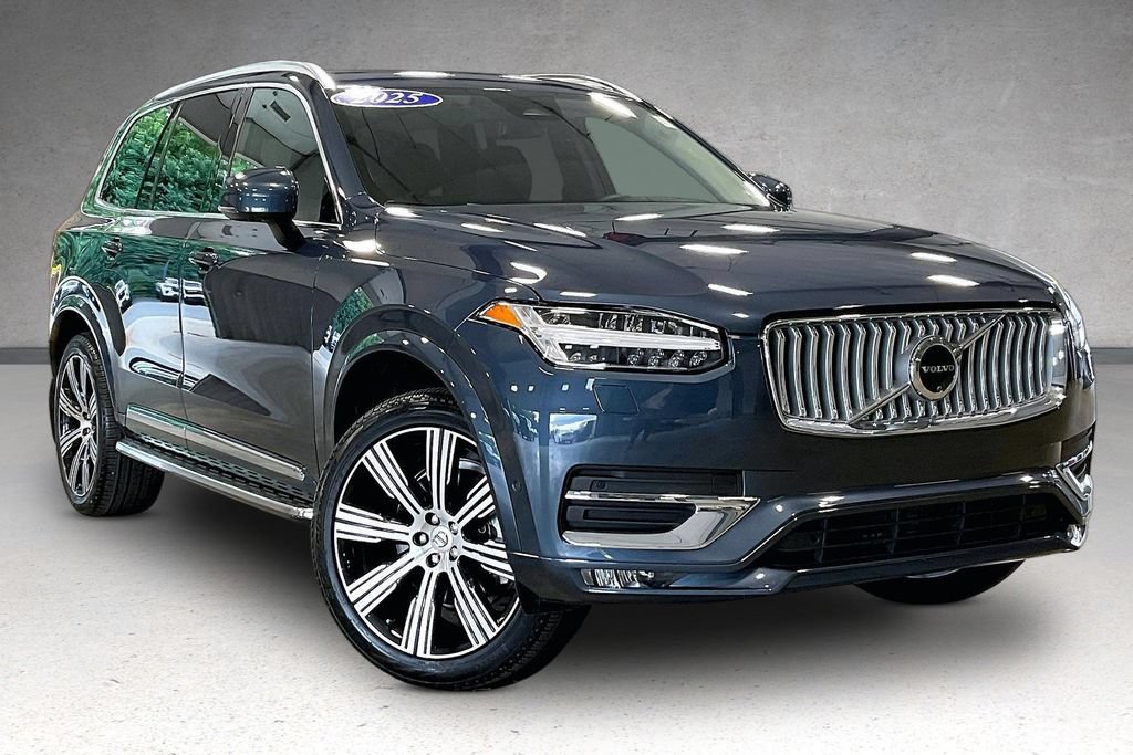 Certified 2025 Volvo XC90 B6 Plus w/ Protection Package AWD/4WD image 3