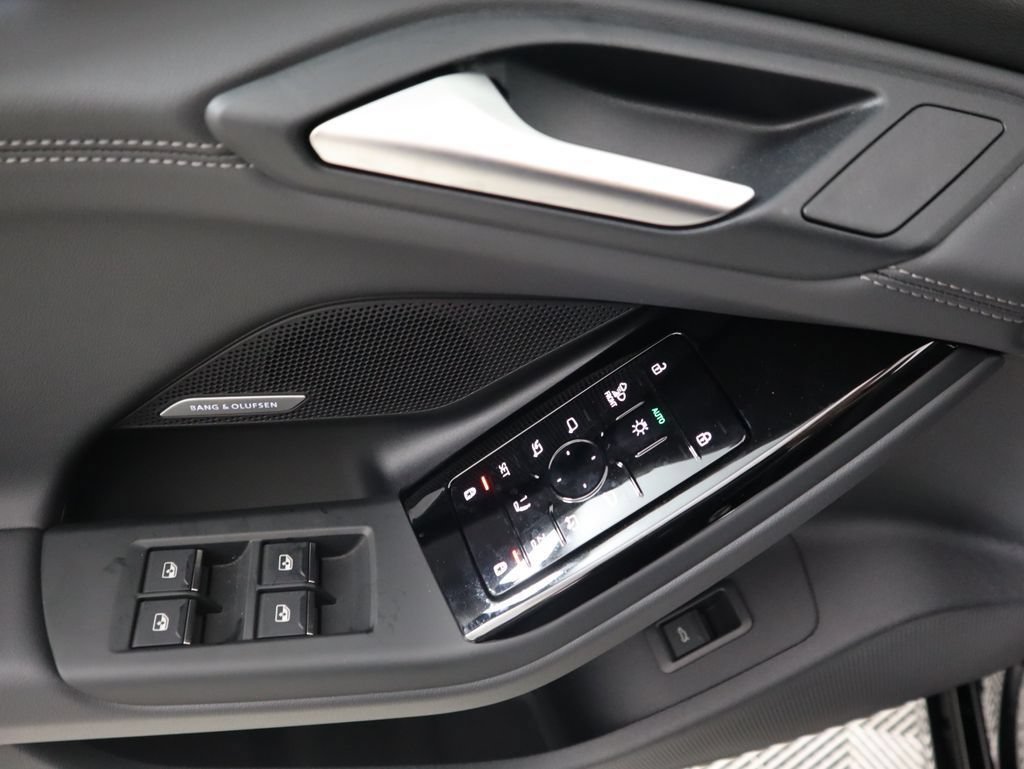 New 2025 Audi A6 e-tron Premium Plus RWD image 25