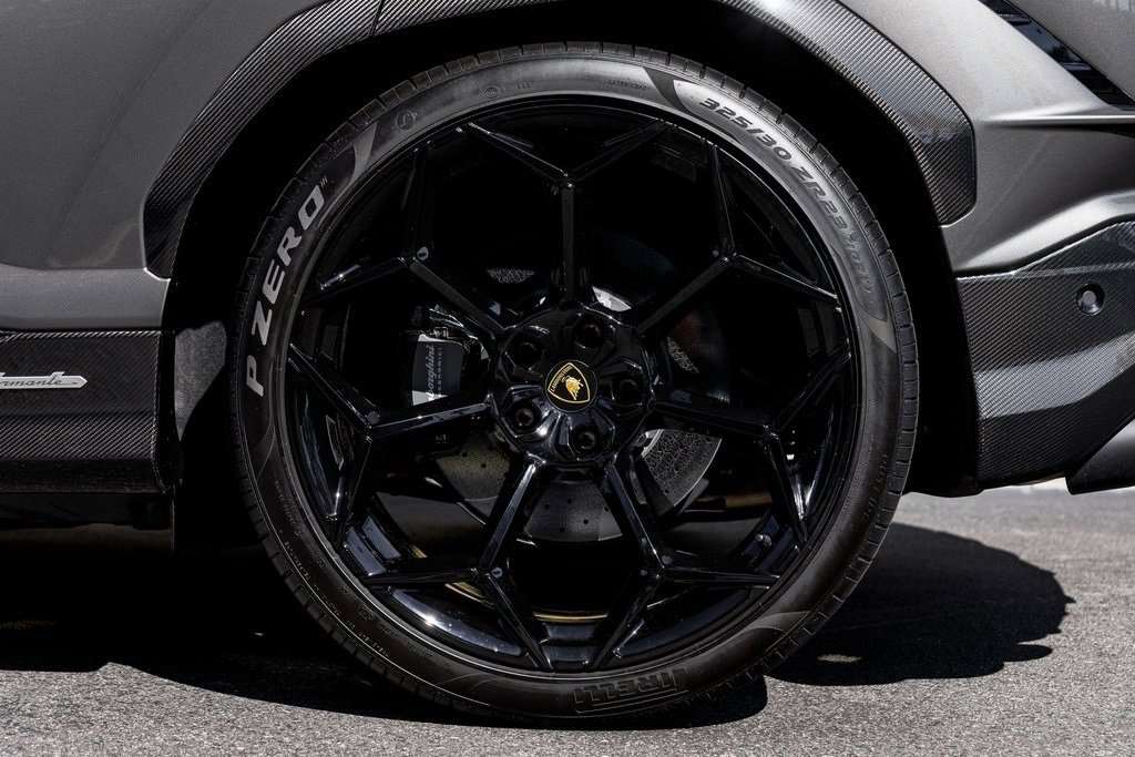Used 2024 Lamborghini Urus Performante image 13