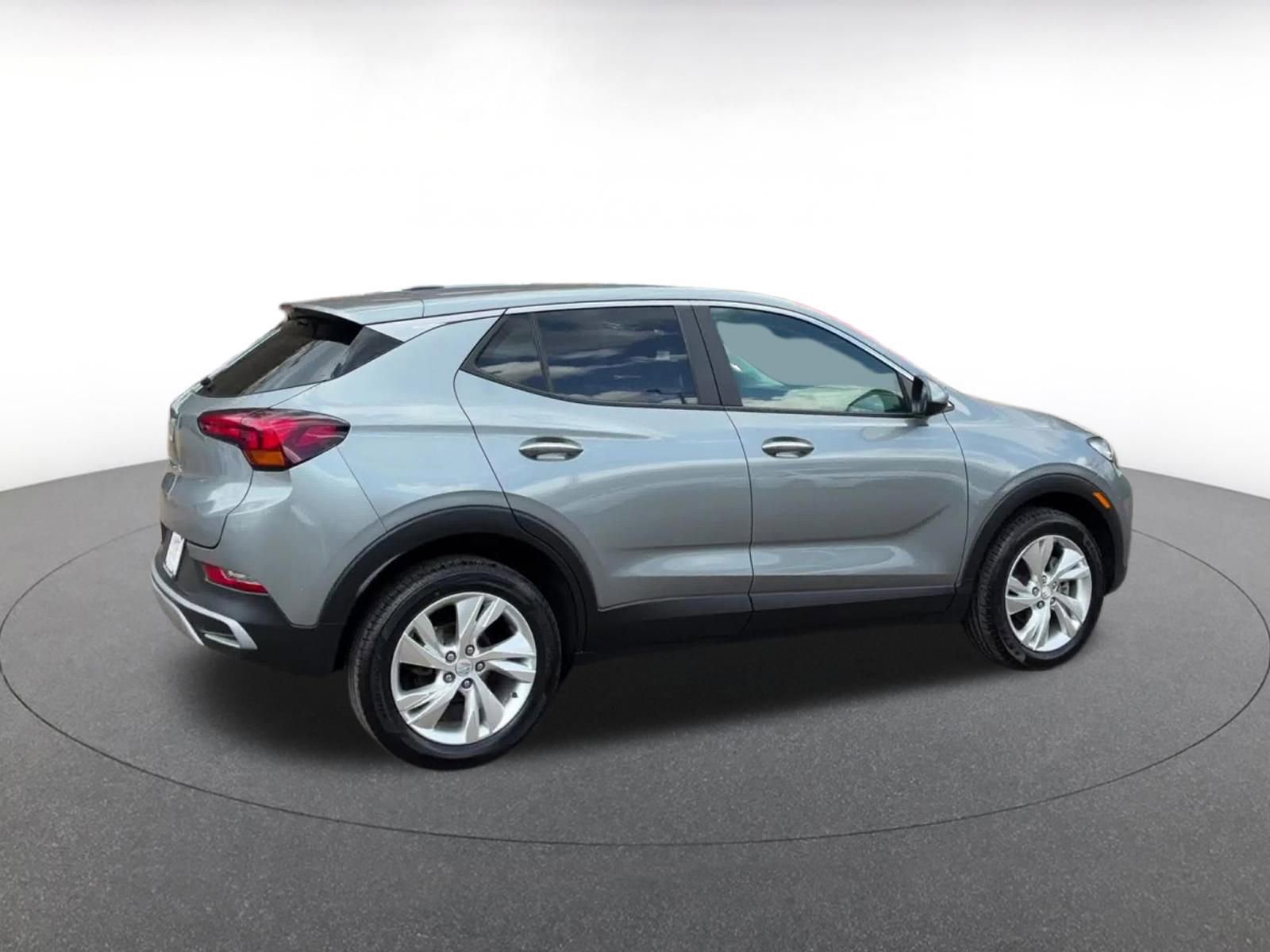 Used 2025 Buick Encore GX Preferred AWD/4WD image 15