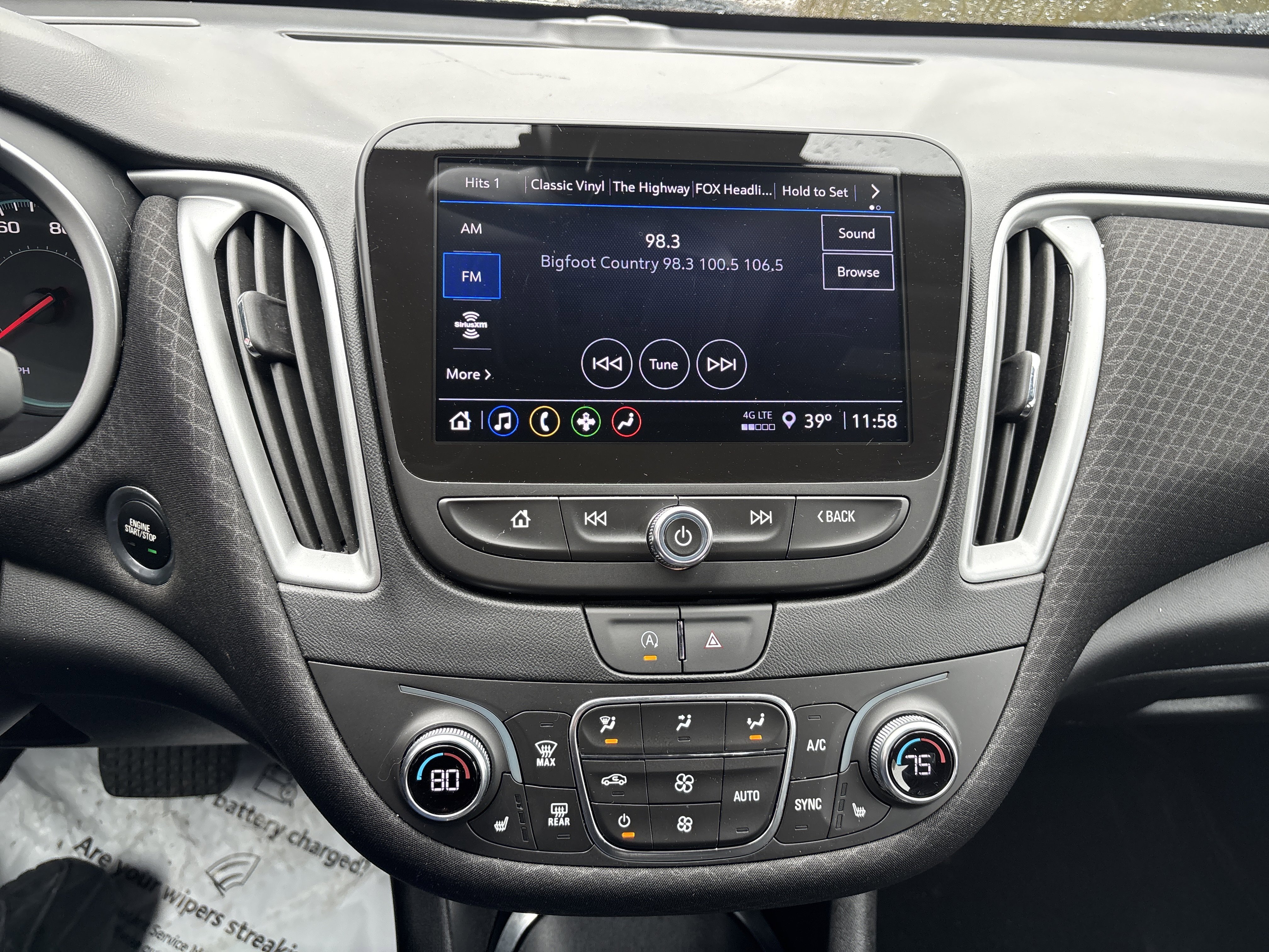 Used 2024 Chevrolet Malibu LT FWD image 25