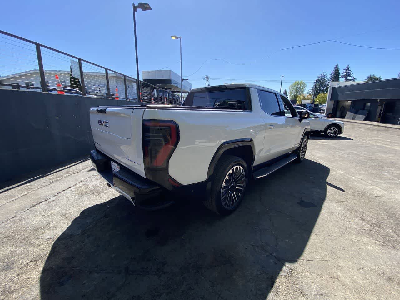 Used 2026 GMC Sierra EV Denali AWD/4WD image 6