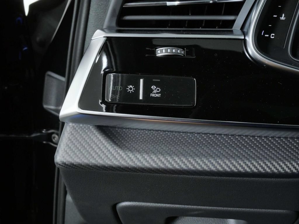 New 2026 Audi SQ7 Prestige AWD/4WD image 26