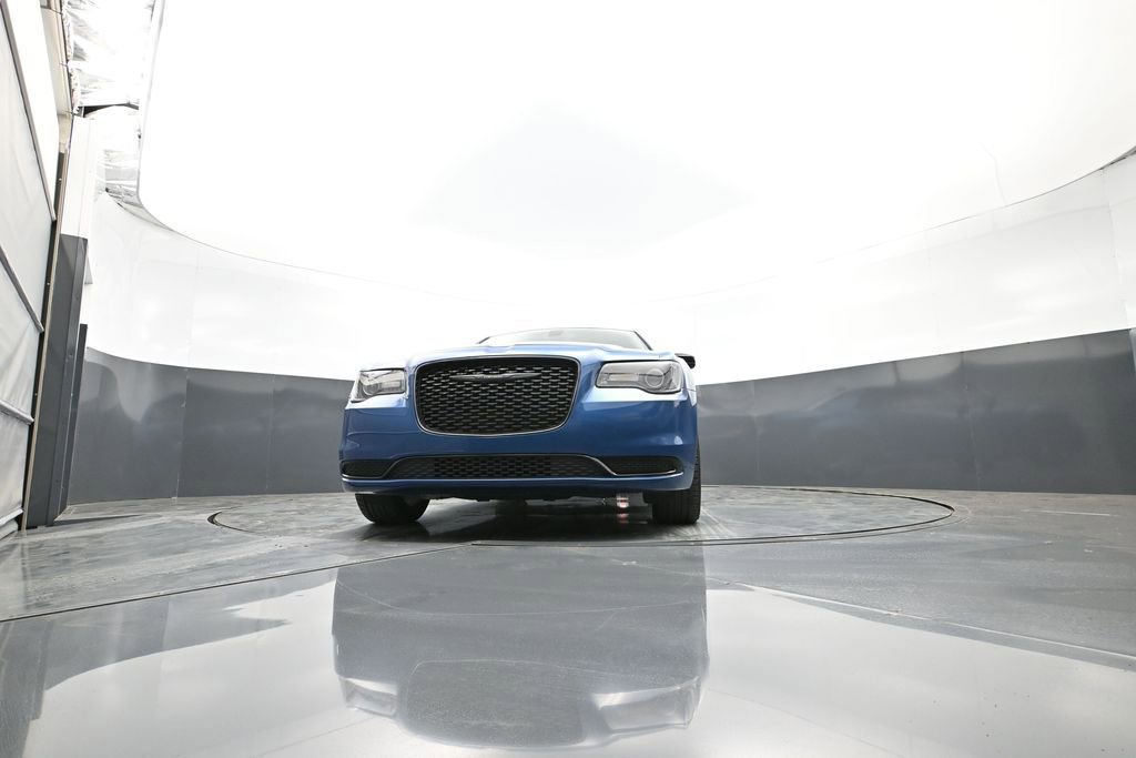 Used 2023 Chrysler 300 Touring w/ Sport Appearance Package RWD image 41