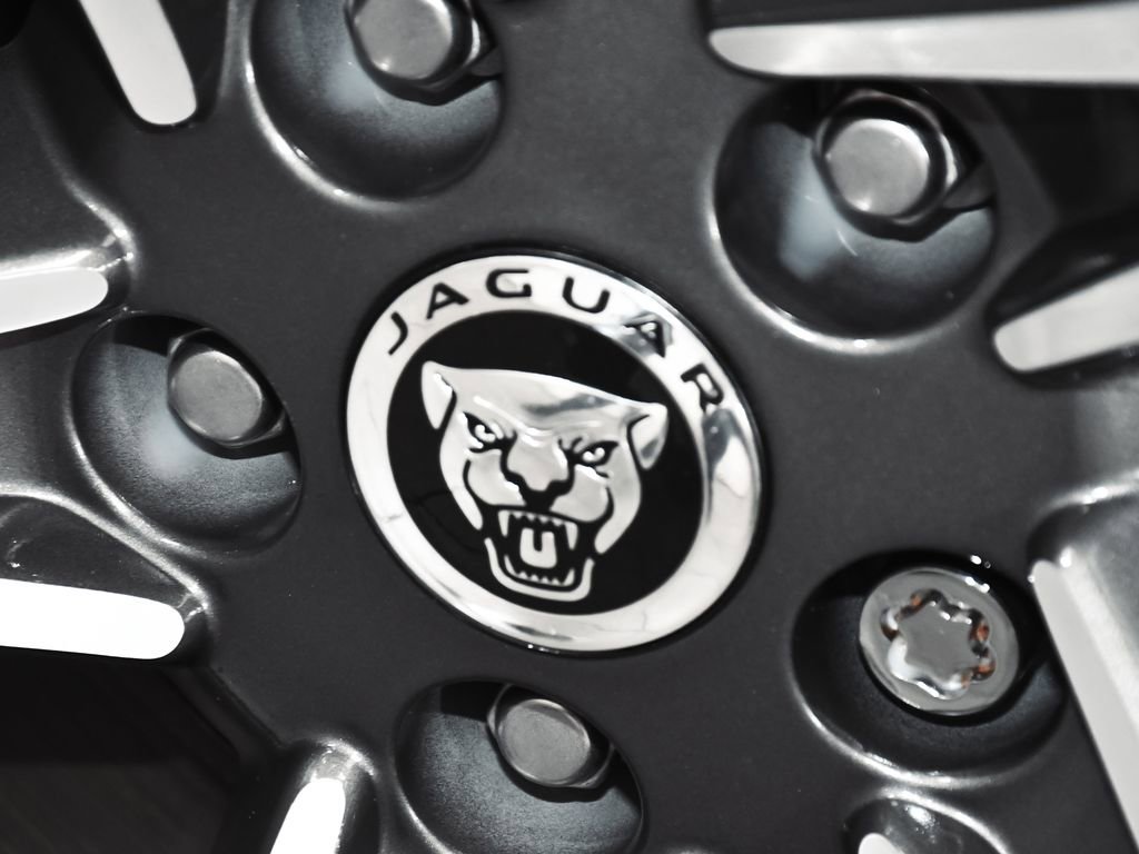 Used 2024 Jaguar F-TYPE R-Dynamic RWD image 83