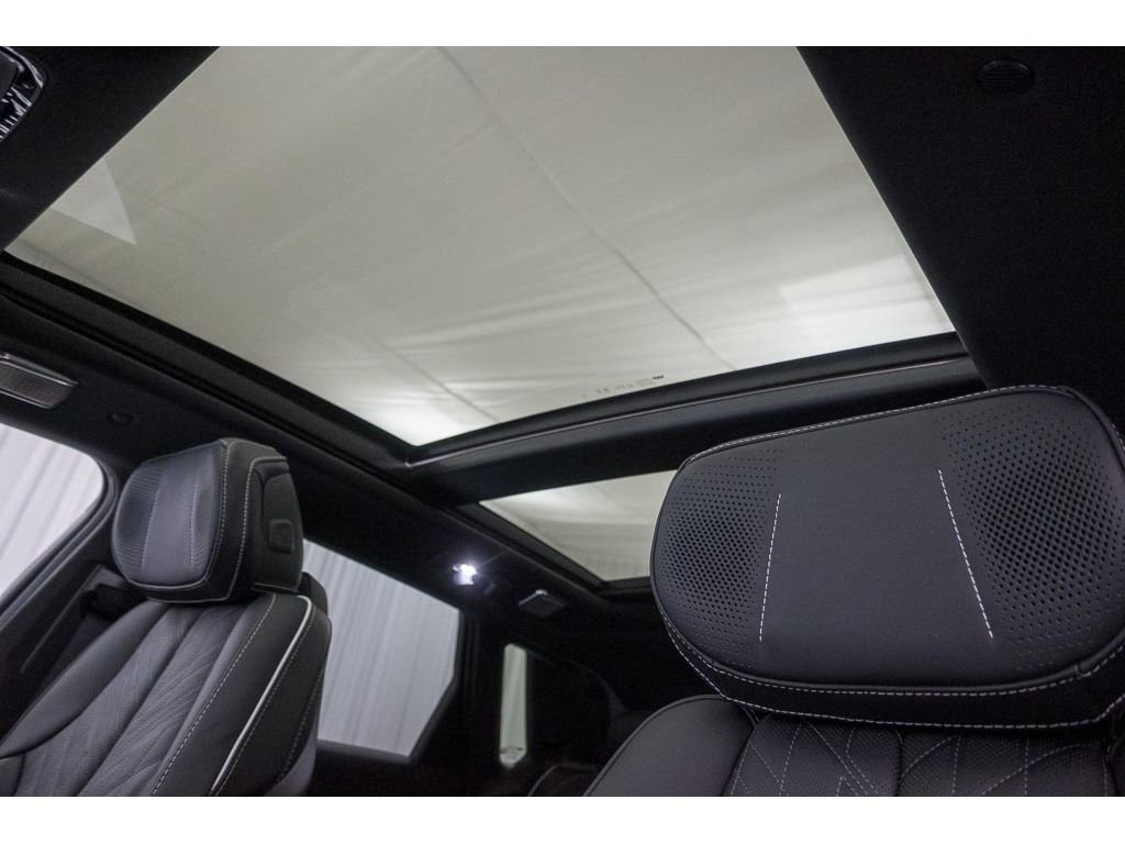 New 2026 Cadillac Lyriq V w/ Exterior Carbon Fiber Package image 18