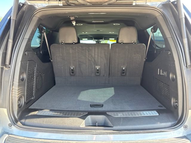 Used 2024 Chevrolet Suburban Premier w/ Advanced Technology Package AWD/4WD image 25