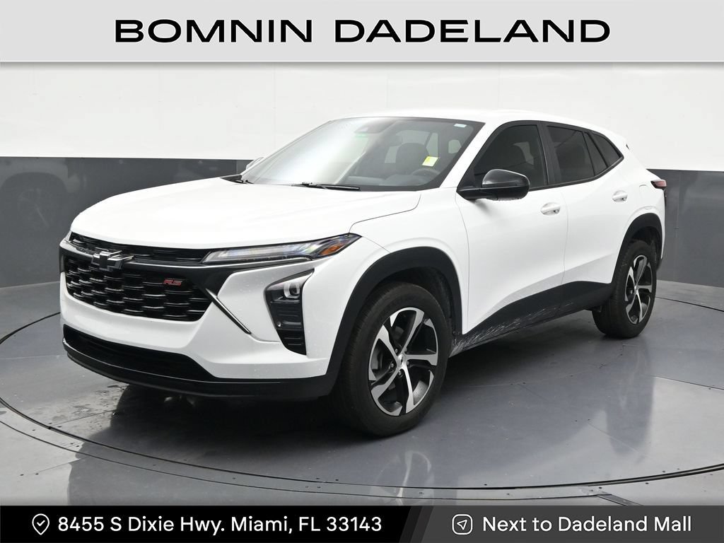 Used 2024 Chevrolet Trax RS FWD image 1