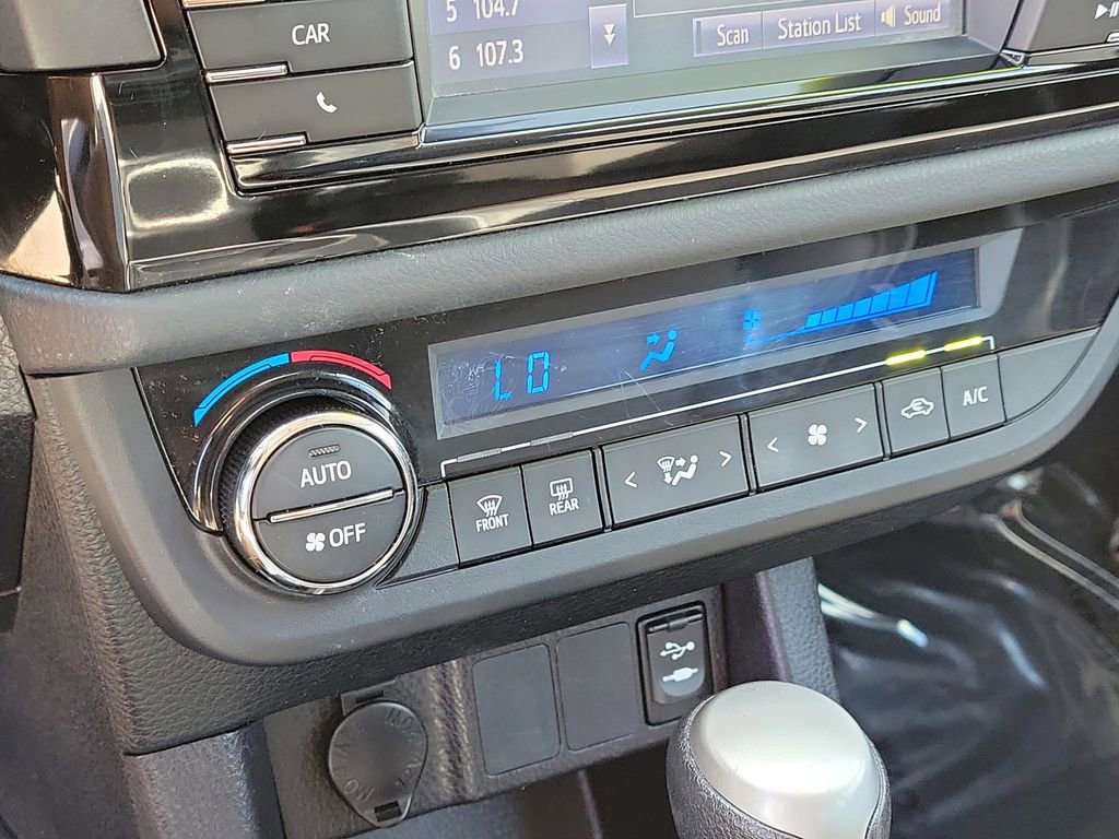 Used 2016 Toyota Corolla S image 24