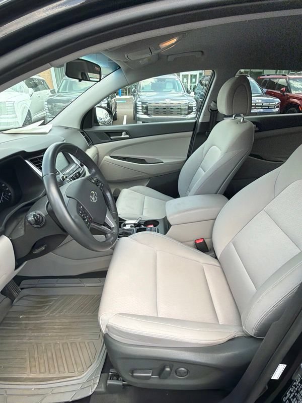 Used 2018 Hyundai Tucson Sport w/ Cargo Package AWD/4WD image 19