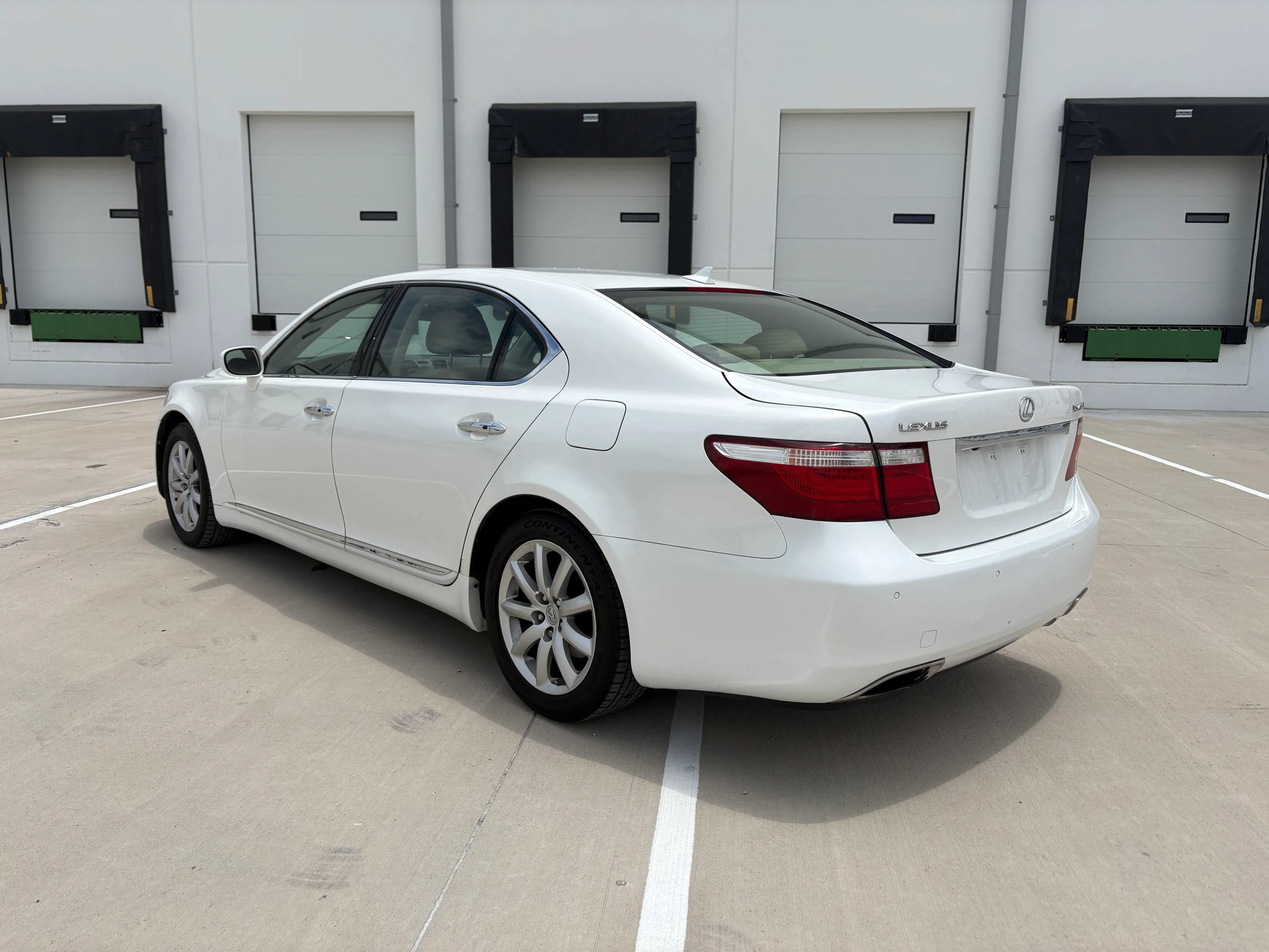Used 2007 Lexus LS 460 L RWD image 5