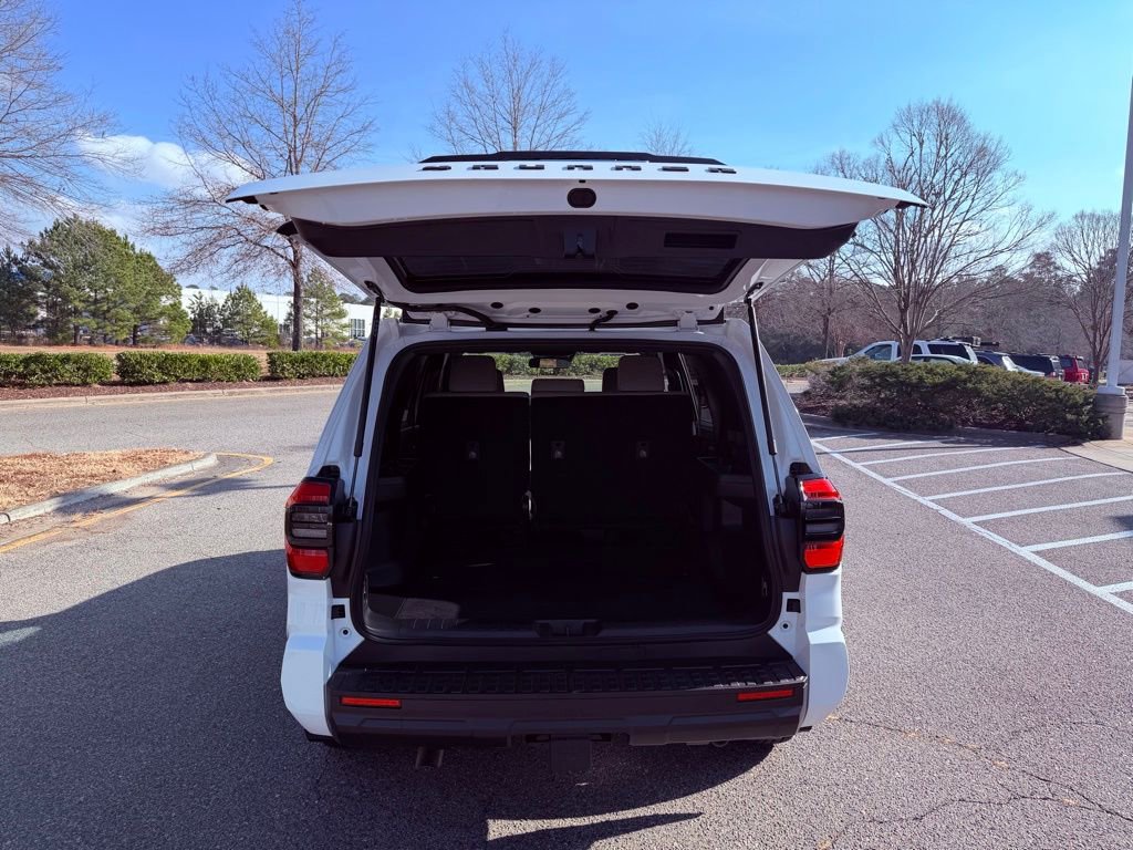 Used 2025 Toyota 4Runner SR5 image 11