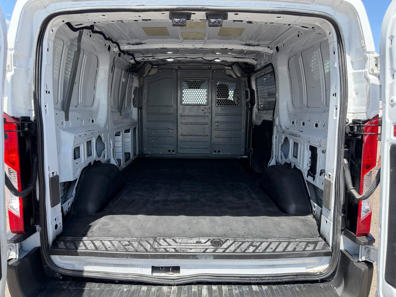 Used 2021 Ford Transit 150 Low Roof AWD image 25