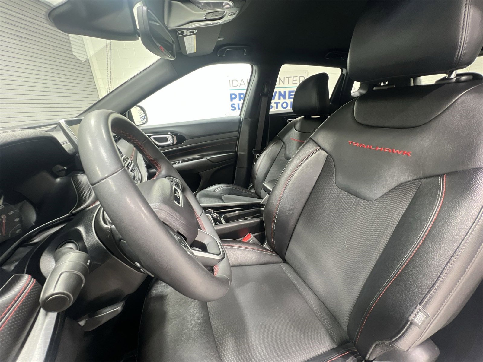 Used 2024 Jeep Compass Trailhawk image 11