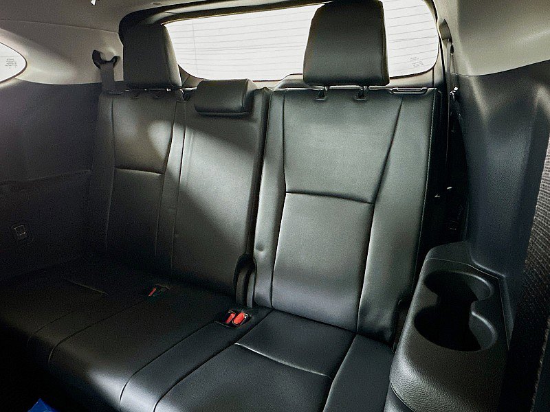 New 2026 Toyota Highlander Platinum image 13