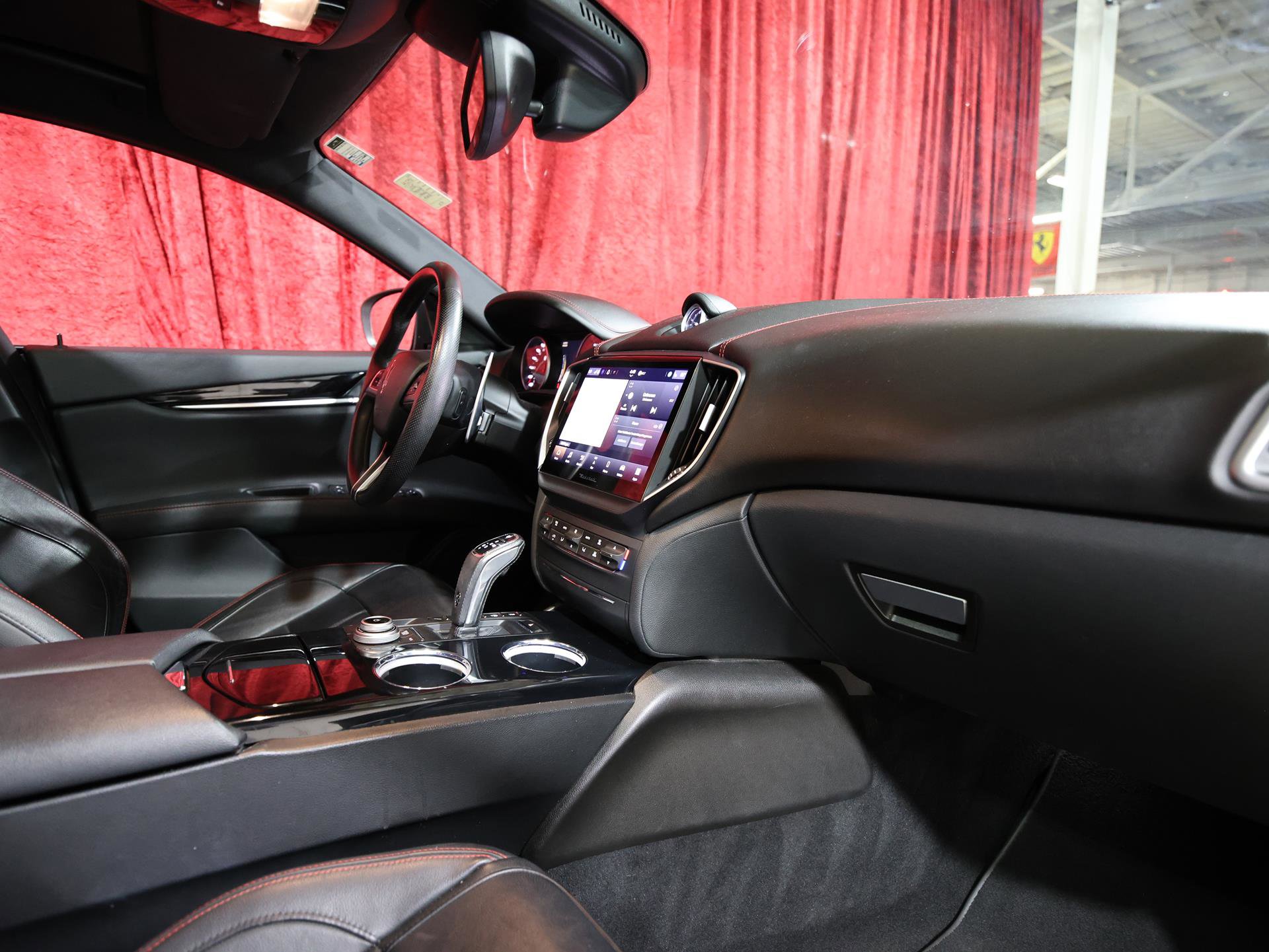 Used 2021 Maserati Ghibli S GranSport image 27