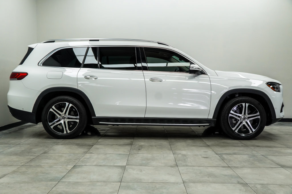 Used 2023 Mercedes-Benz GLS 450 4MATIC image 11