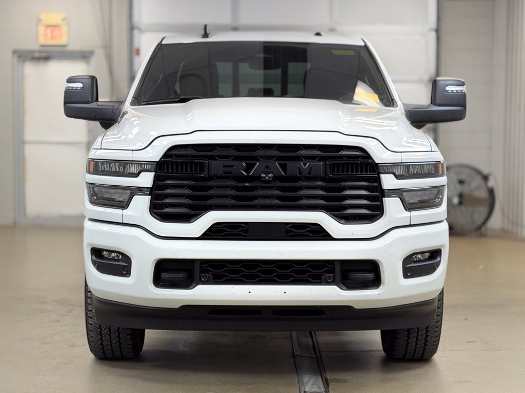 Used 2025 RAM 2500 Big Horn AWD/4WD image 2