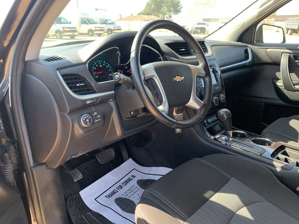 Certified 2017 Chevrolet Traverse LT w/ Style and Technology Package AWD/4WD image 8
