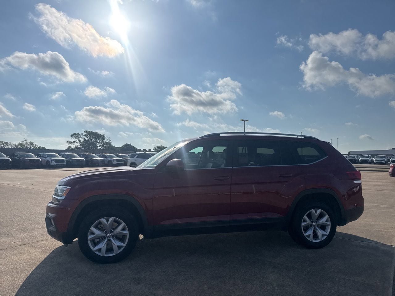 Used 2019 Volkswagen Atlas SE w/ Towing Package FWD image 11