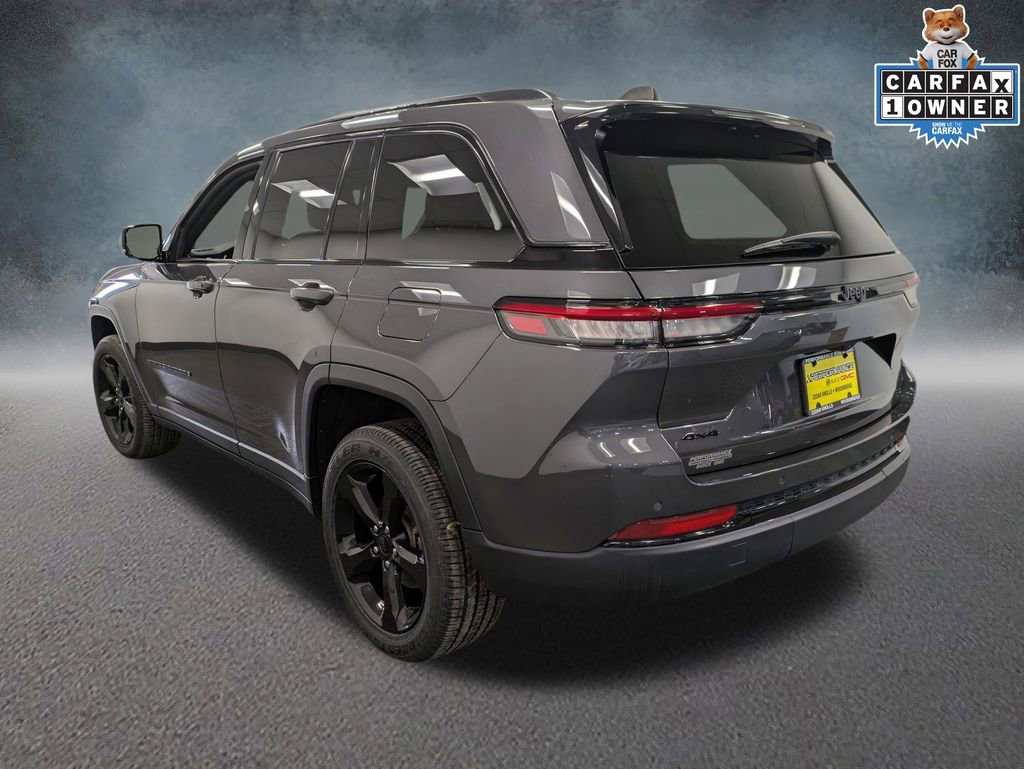 Used 2024 Jeep Grand Cherokee Altitude image 4