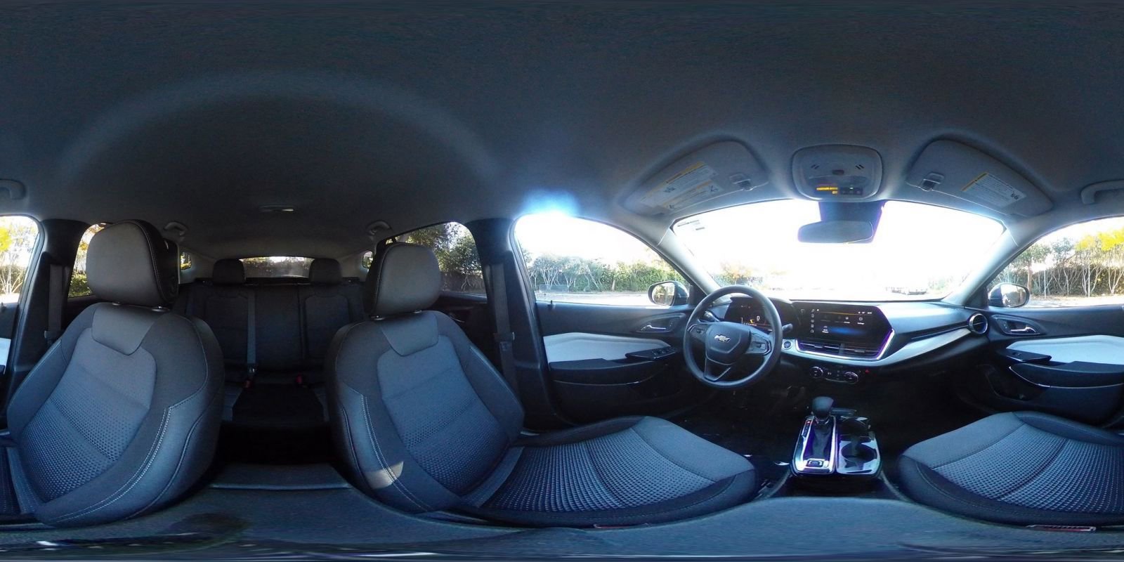 Used 2025 Chevrolet Trax LT image 40