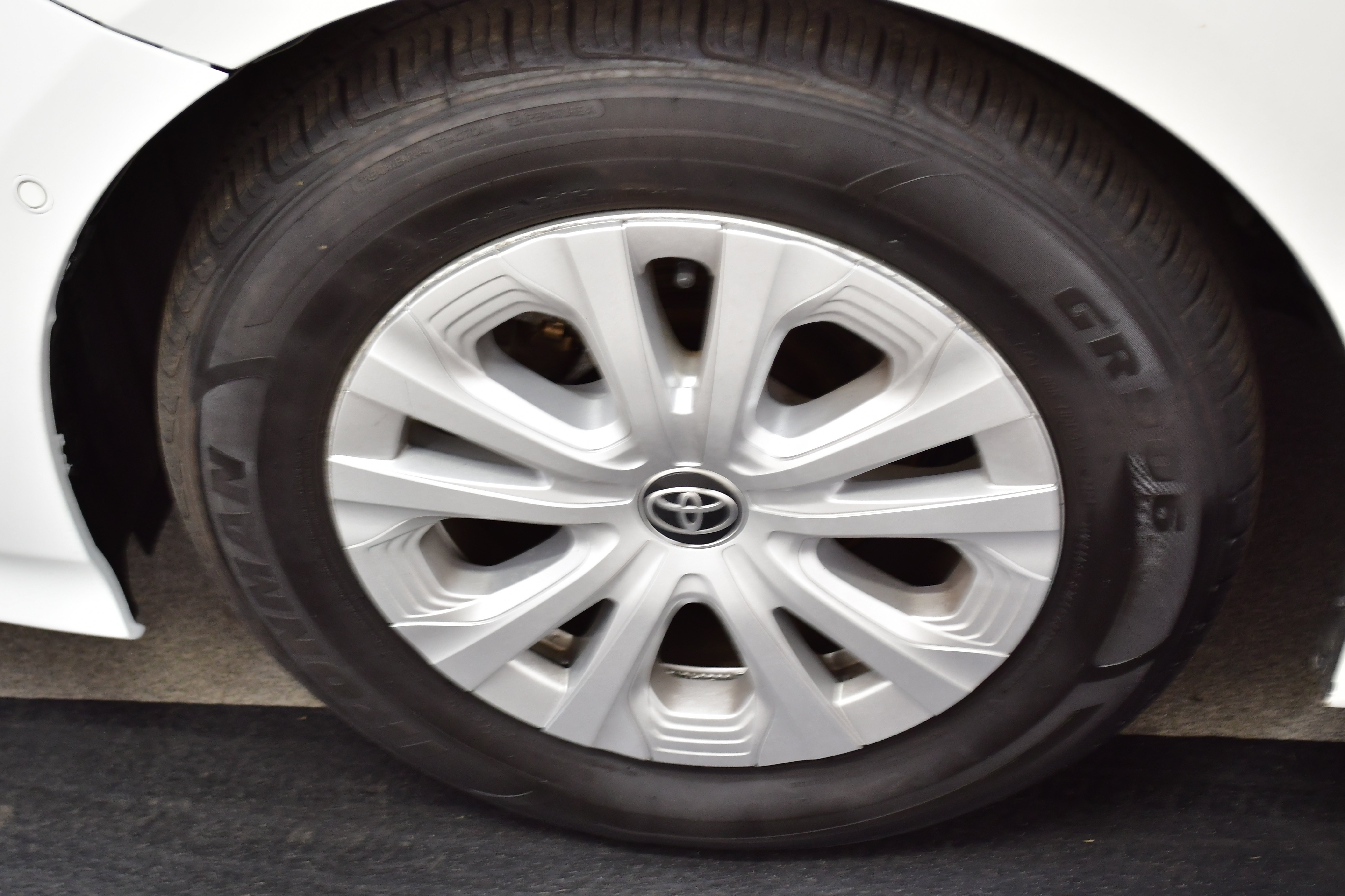 Used 2022 Toyota Prius LE image 53