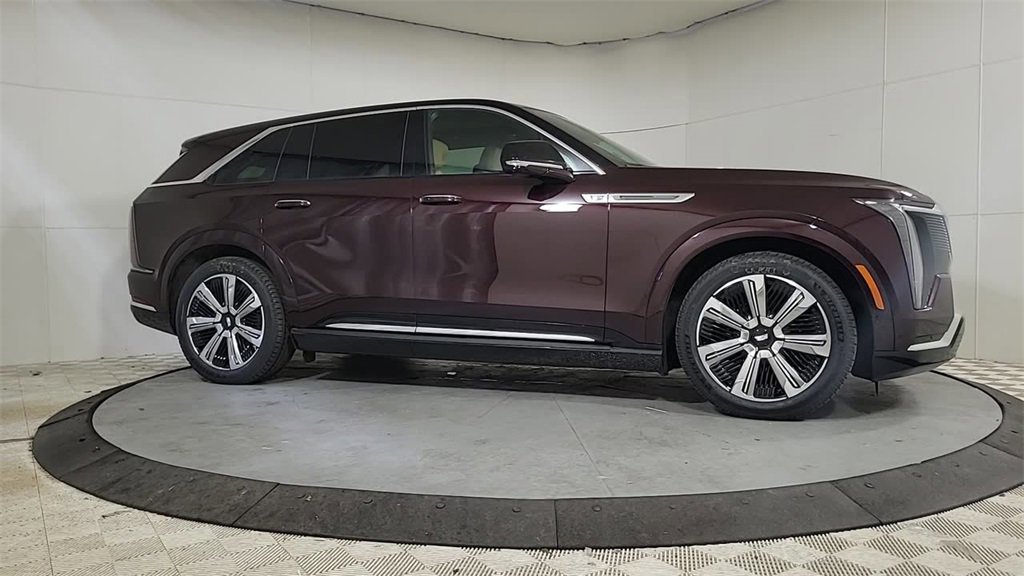 New 2025 Cadillac Escalade IQ Luxury 2 image 9