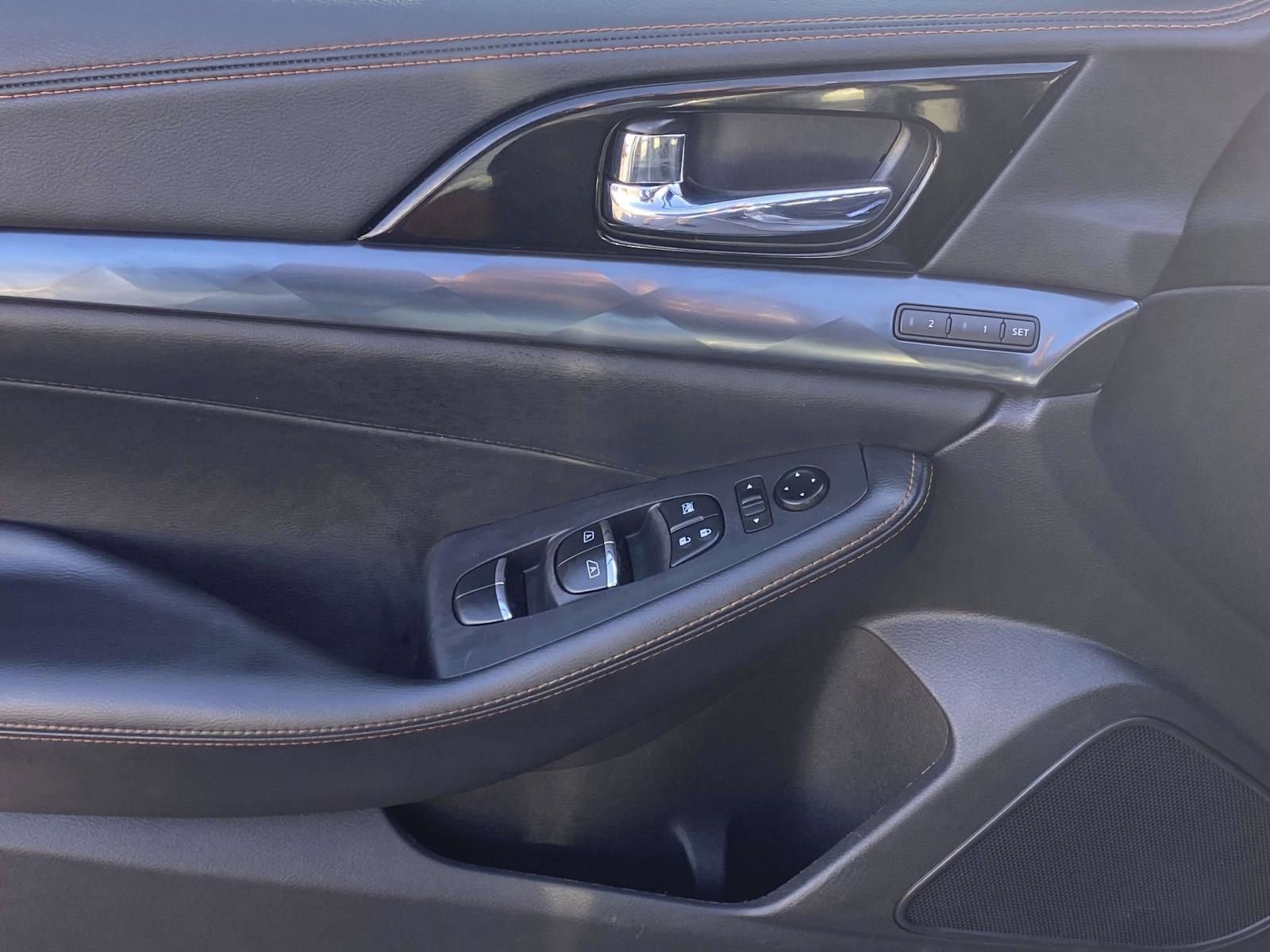 Used 2022 Nissan Maxima SR w/ Sport Mat Group image 16