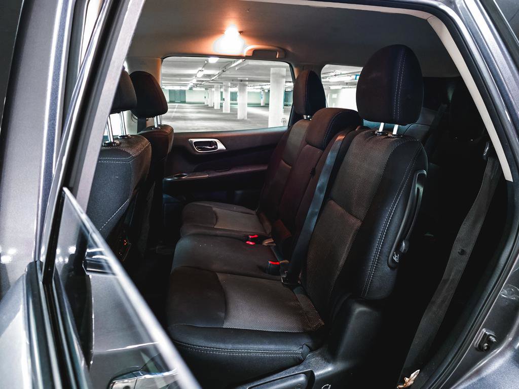 Used 2017 Nissan Pathfinder S image 20