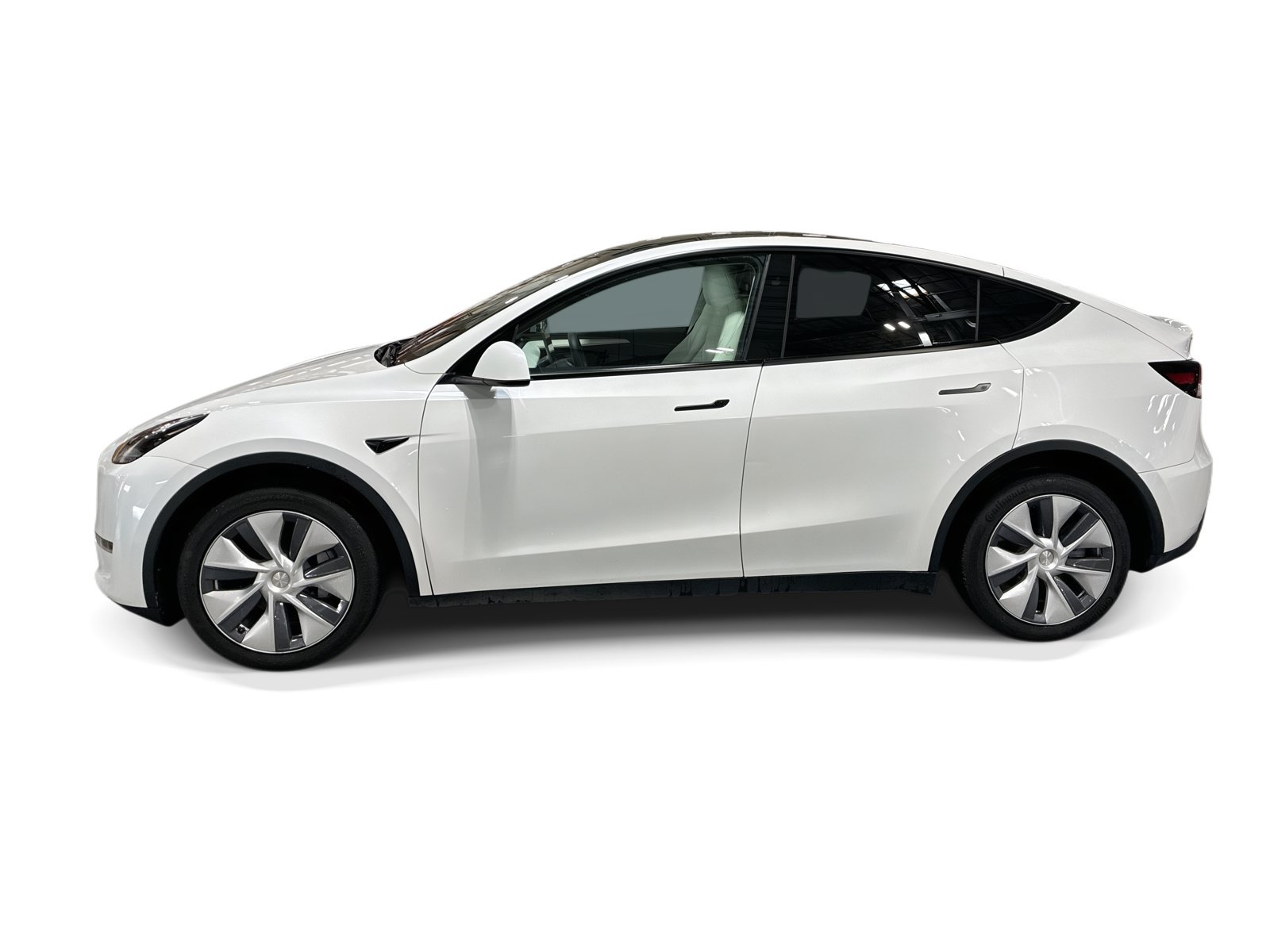 Certified 2023 Tesla Model Y Long Range AWD/4WD image 3