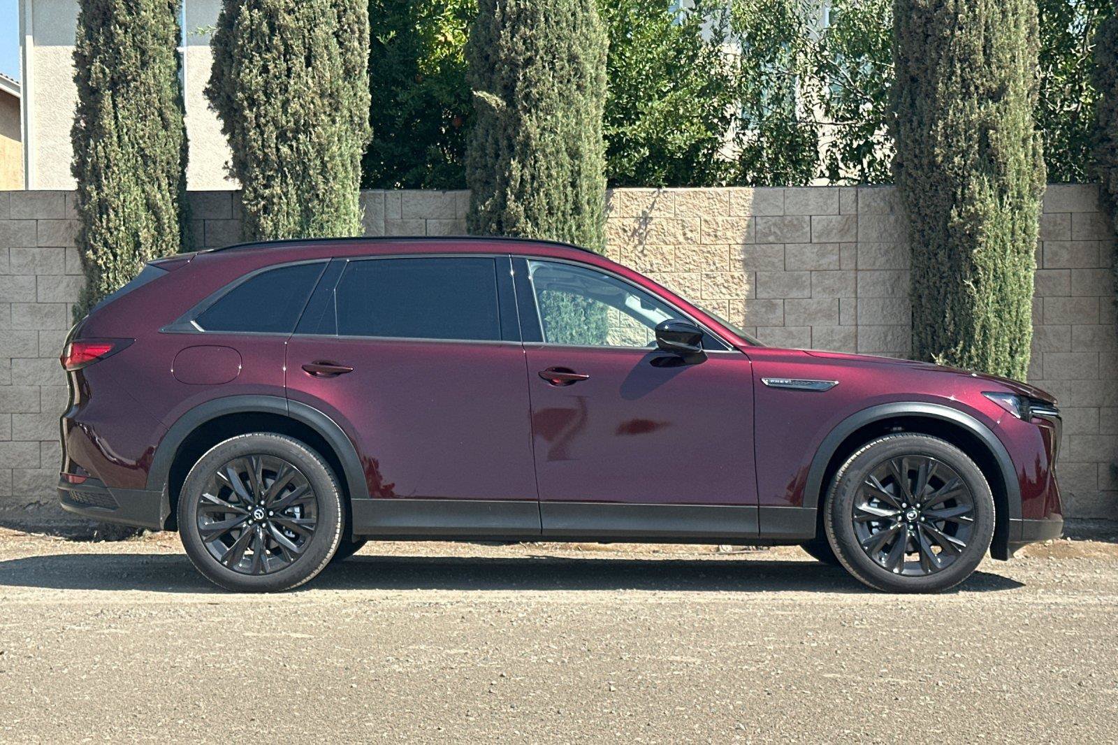 New 2025 MAZDA CX-90 Plug-In Hybrid w/Premium Sport AWD/4WD image 3