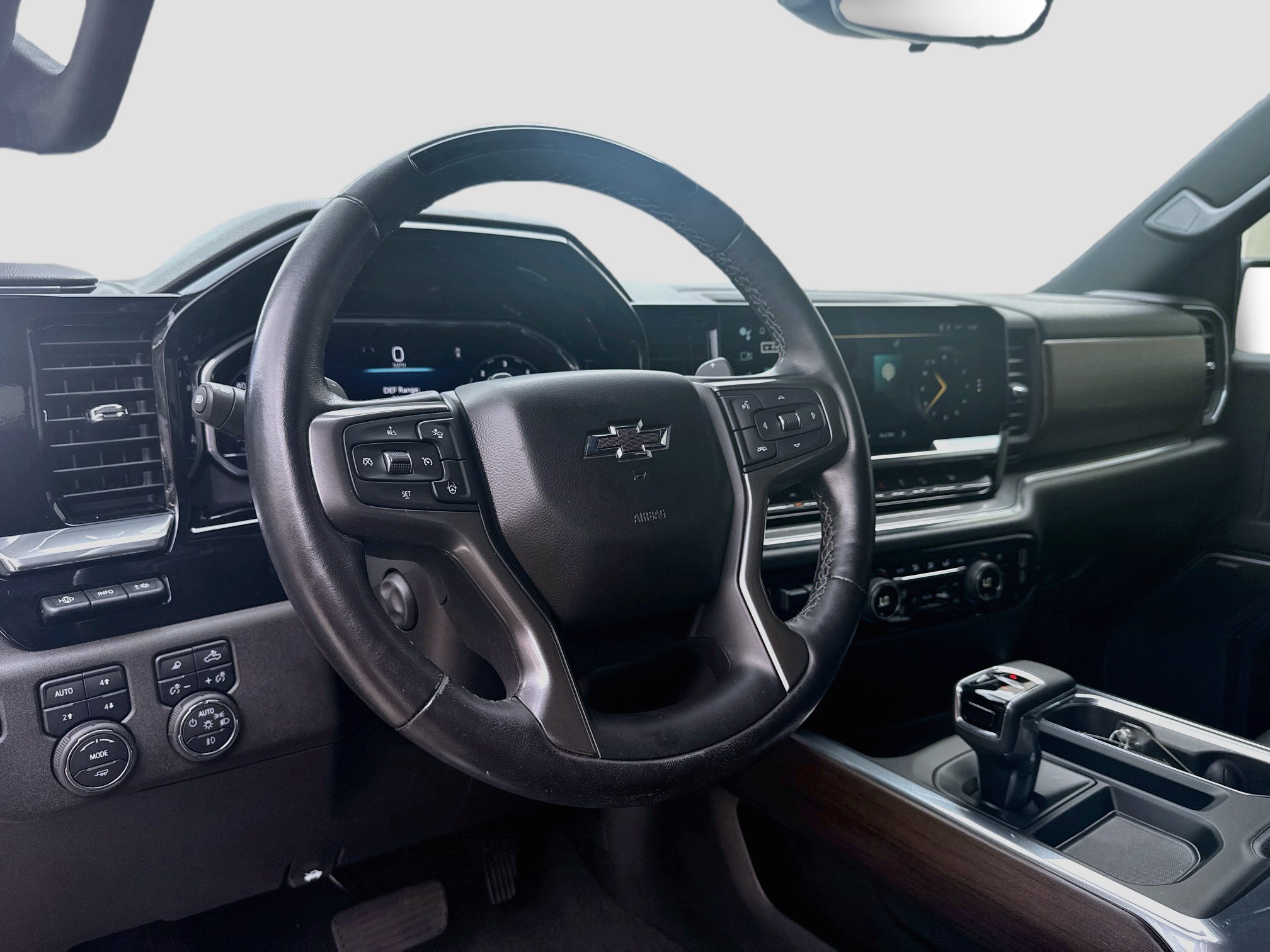 Used 2024 Chevrolet Silverado 1500 High Country w/ Midnight Edition AWD/4WD image 7