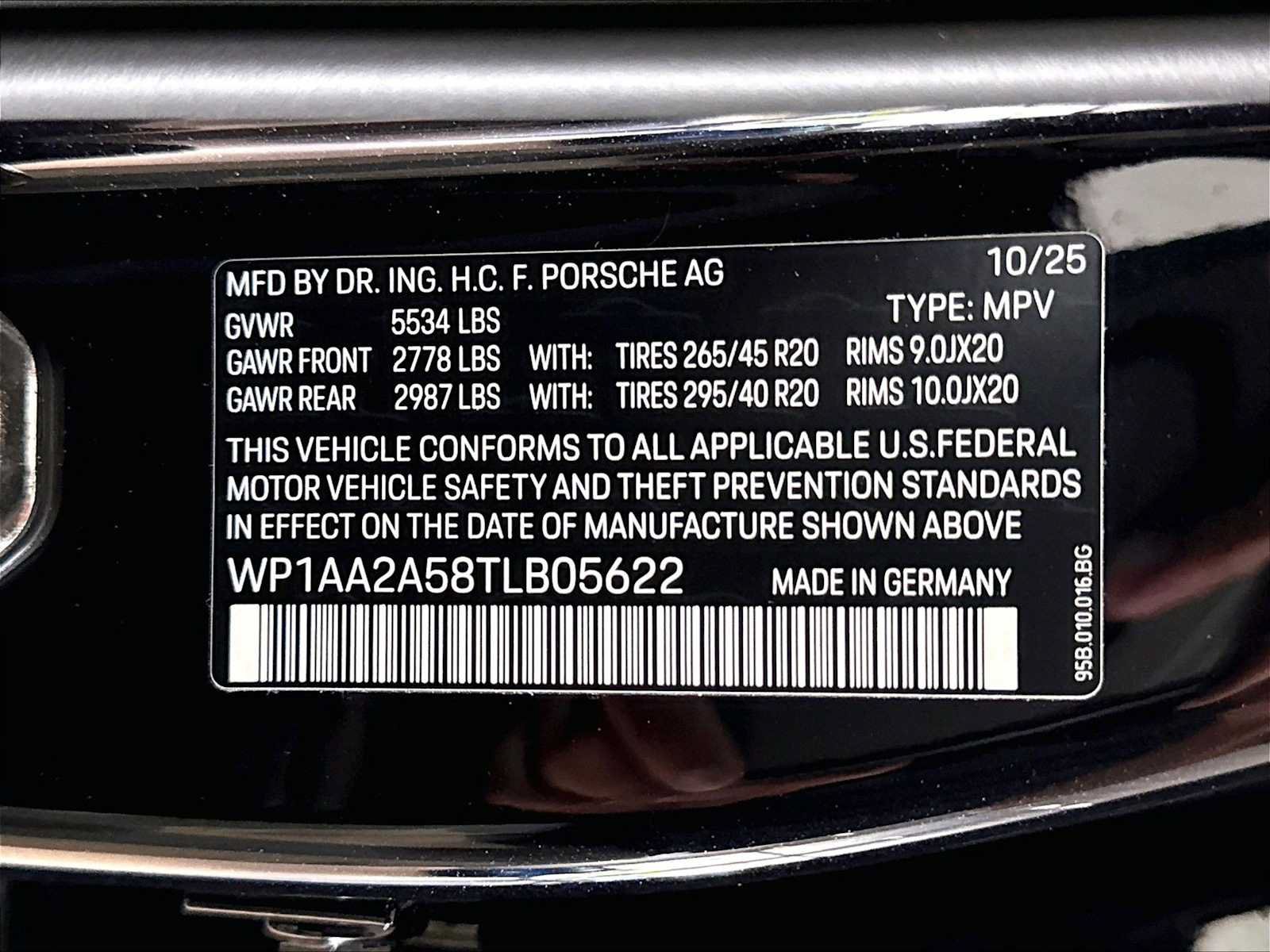 Used 2026 Porsche Macan AWD/4WD image 35