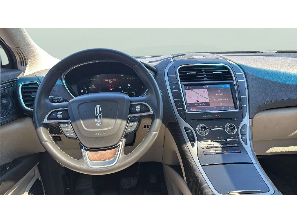Used 2020 Lincoln Nautilus Reserve image 13