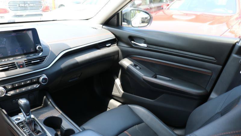 Used 2020 Nissan Altima 2.5 SR w/ Premium Package FWD image 16