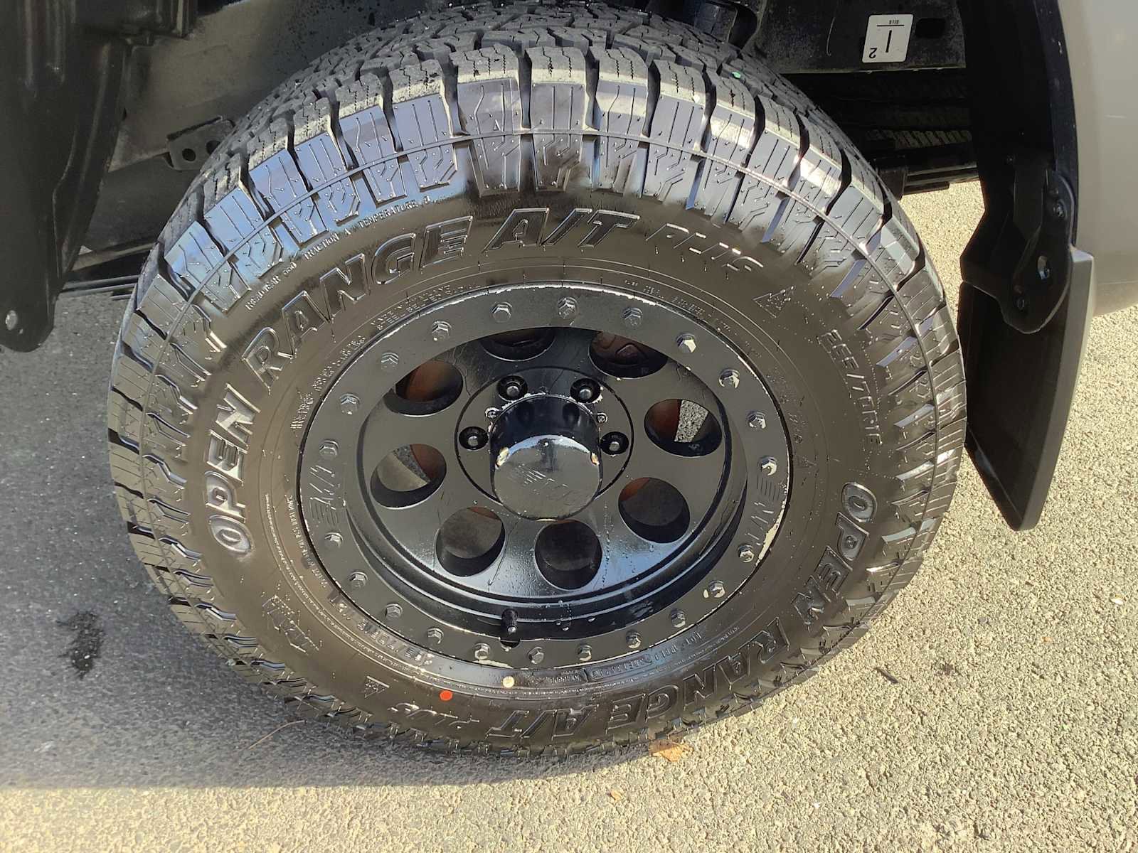 Used 2022 Toyota Tacoma TRD Sport w/ Technology Package image 7